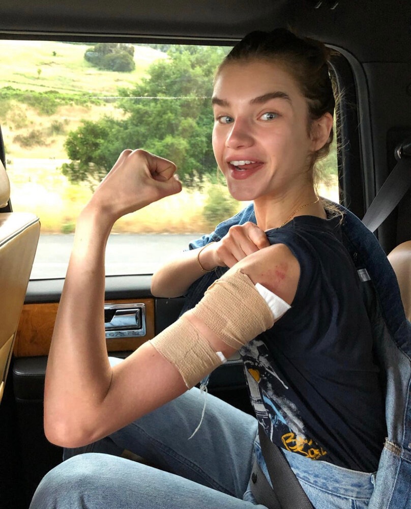 870213C4 680A 4198 92B0 05A2366D284D