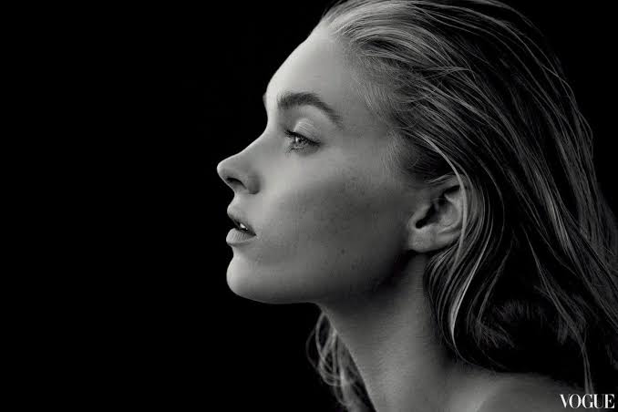 936DDA11 3F8F 4A1E 9B32 40AC9E5C841F