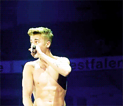 Tumblr mymkhxIfmq1r91uyxo1 250