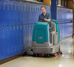T12 Compact Battery Ride-On Floor Scrubber | Tennant Company