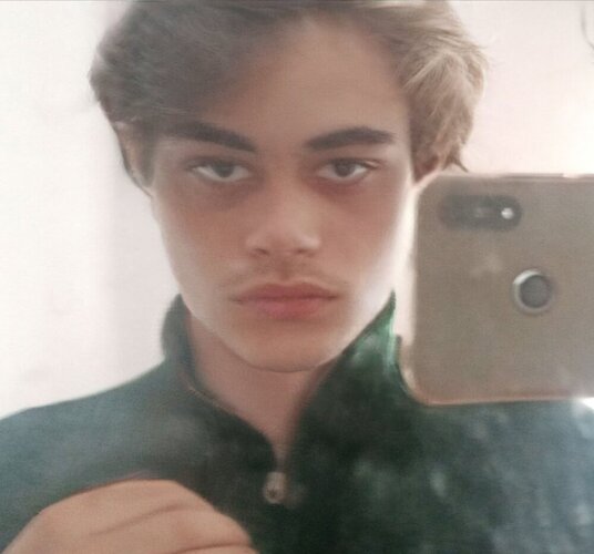 FaceApp 1605913271101