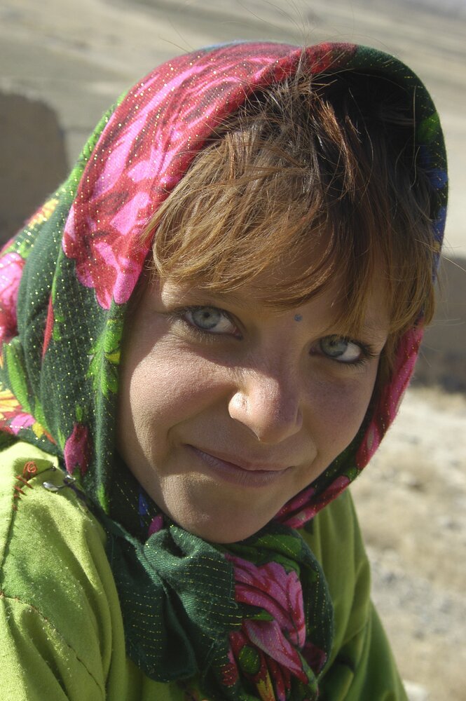 Girl in a Kabul orphanage 01 07 2002