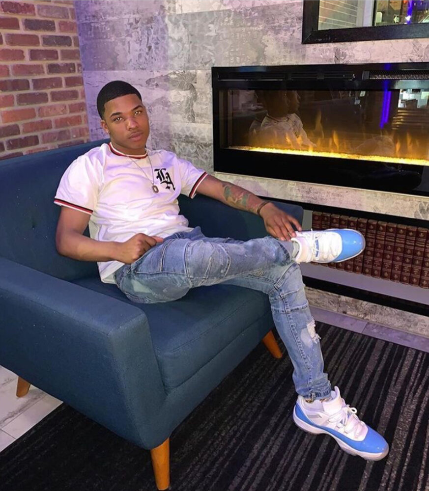 8FB01E0D 9574 4011 BBDC 9C1A75D2E4AC