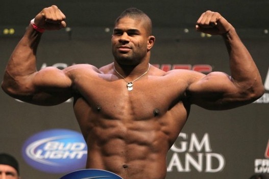 Alistair overeem ufc 141 590x417 original crop exact