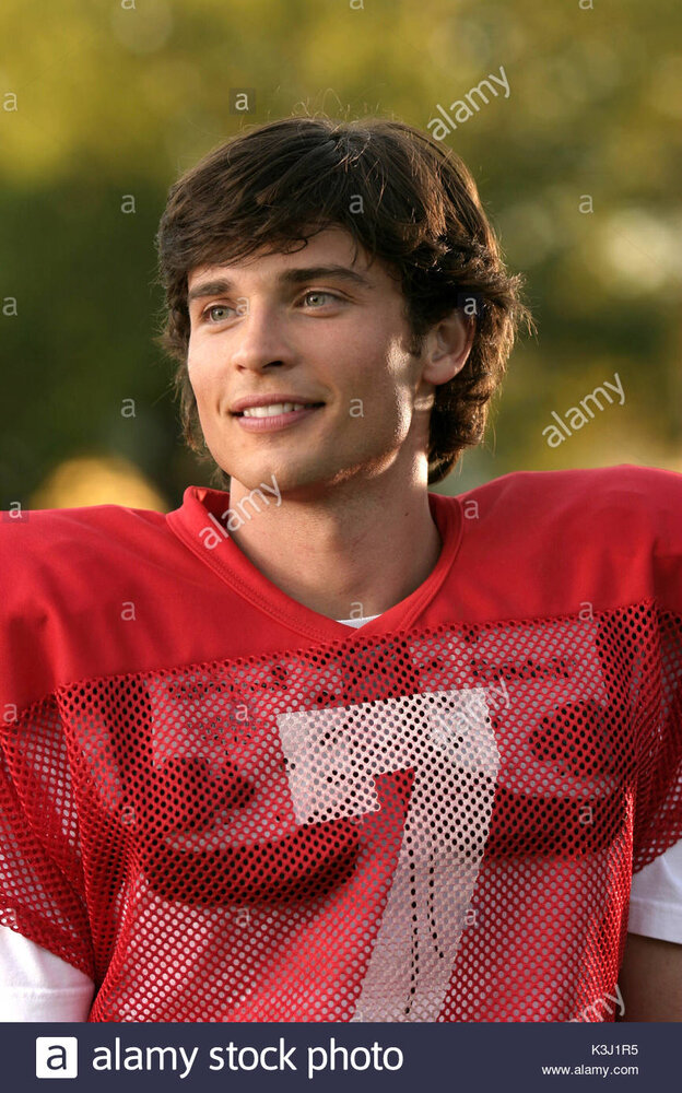 Comme tom welling smallville clark kent k3j1r5