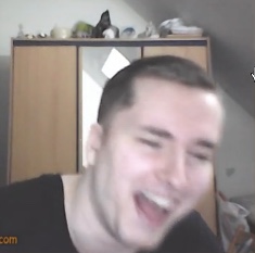 311F0379 8272 4BD8 B994 E5D053DB507B