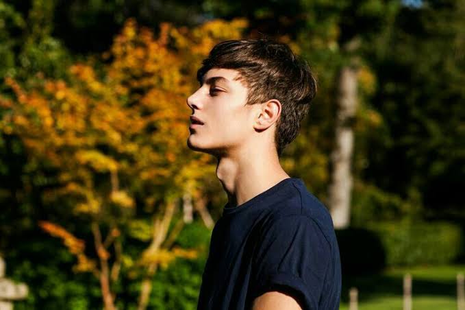 19F74316 18A9 4F9E 9D91 EF74B428BA8E