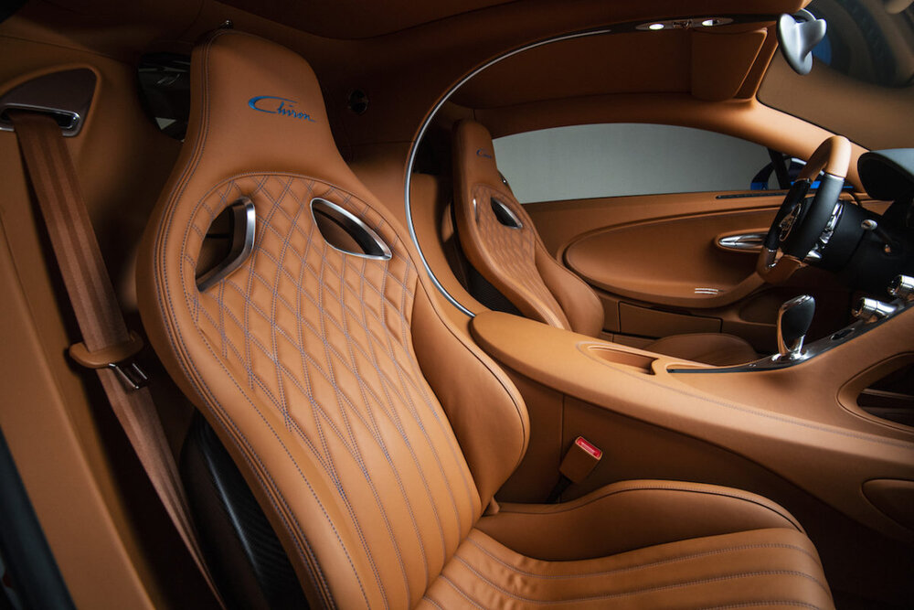 Bugatti Chiron interior 3 1200x800