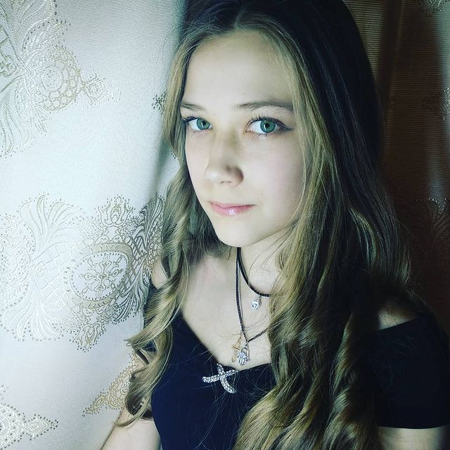 1613758776329