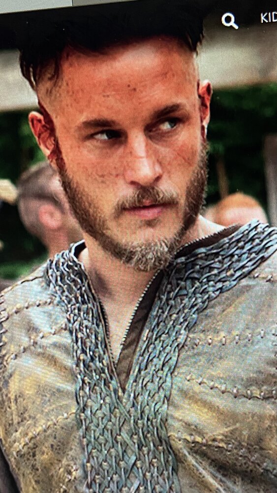 9F4E0AFE B1CD 483B B3F5 FA68C4749F8B