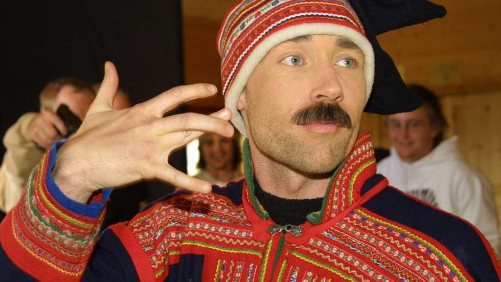 F2AD7064 187A 473A 8CA0 6C30E606D2EF