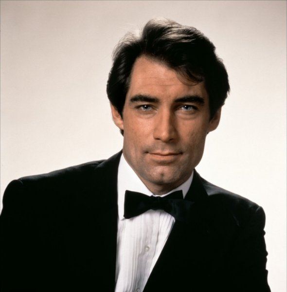 Timothy dalton 13b3528b 1591 4fe0 922c 48429516c64 resize 750