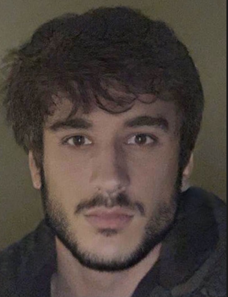 12818F83 039A 4BBB 9DAA FFC1F5116152