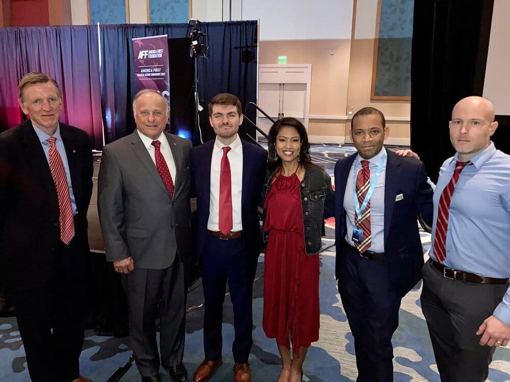 28CFA94E 04F1 4E9A 91D6 8B5D340D5EAE