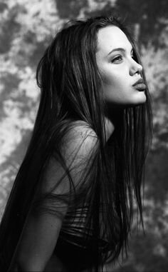 young angelinaaa.jpg