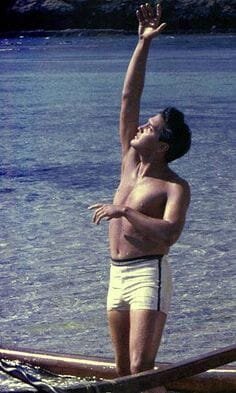 90cce582ce54be123d34f3e5d4334fa7--elvis-presley-famous-people.jpg.cf.jpg