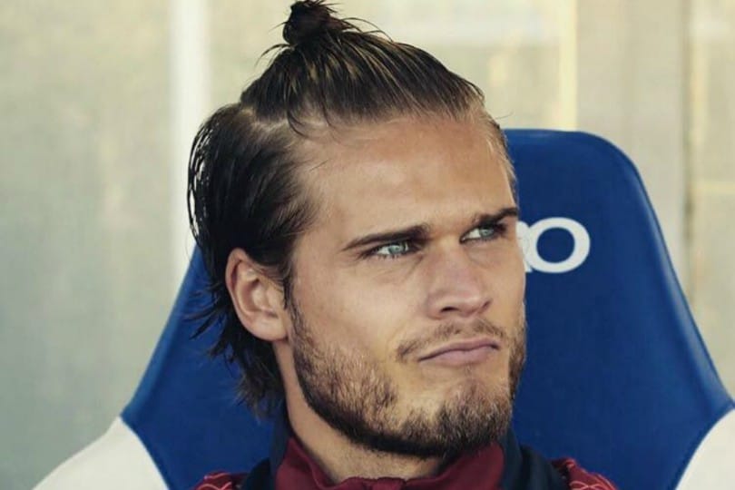 15294348993243 IN Rurik Gislalon