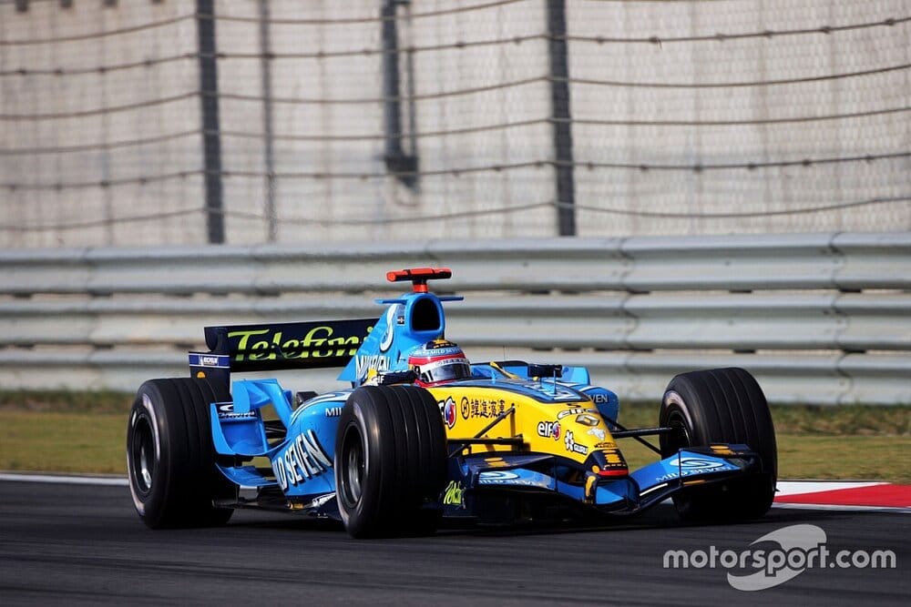 Fernando alonso renault r25  1