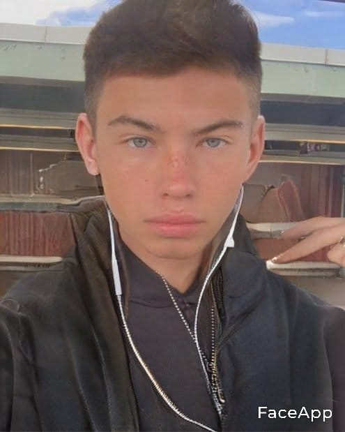 FaceApp 1615173672715