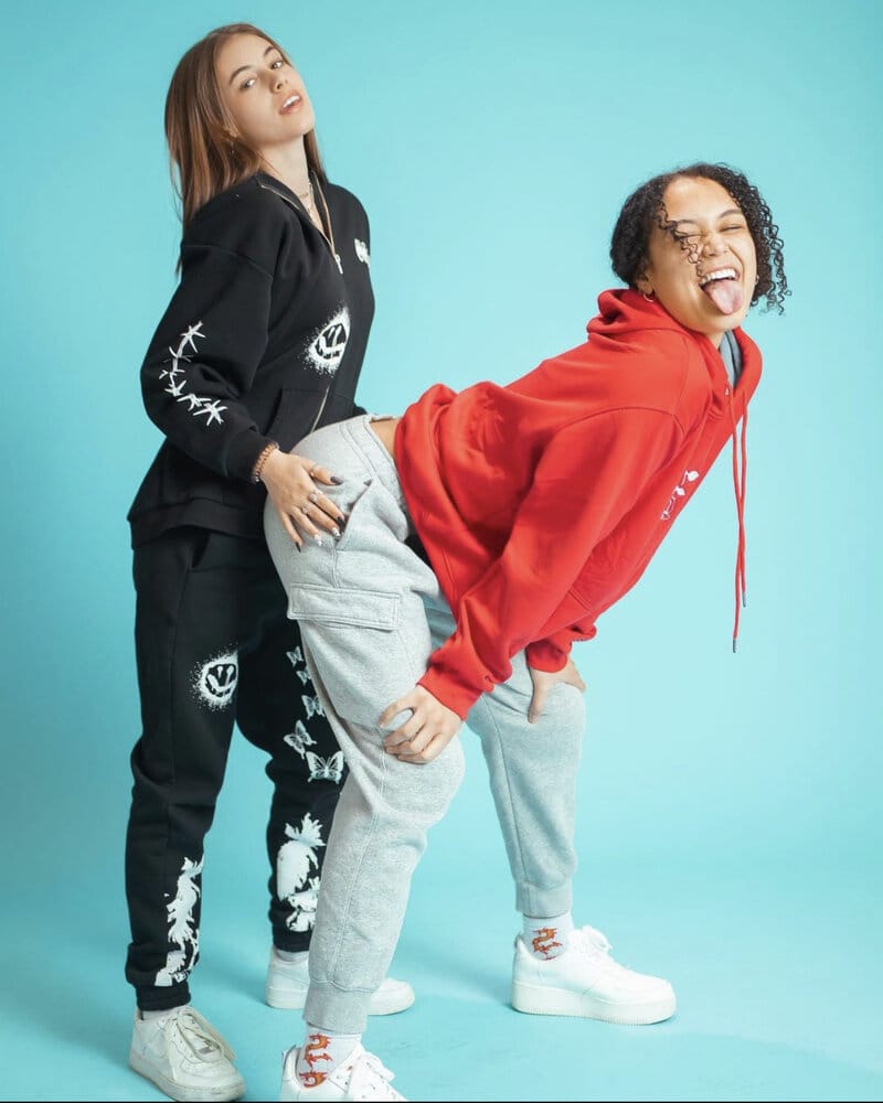 07F7DFF8 9A2A 4F71 AAD6 B043C4CE5594