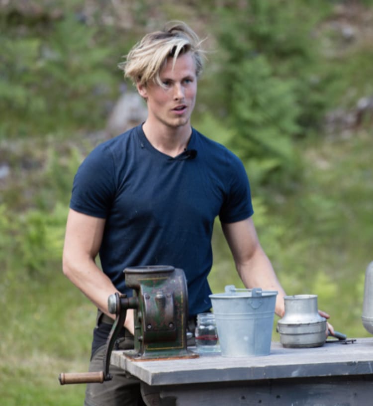 8410B48D 27B2 4A48 A349 88CBB4D115E8