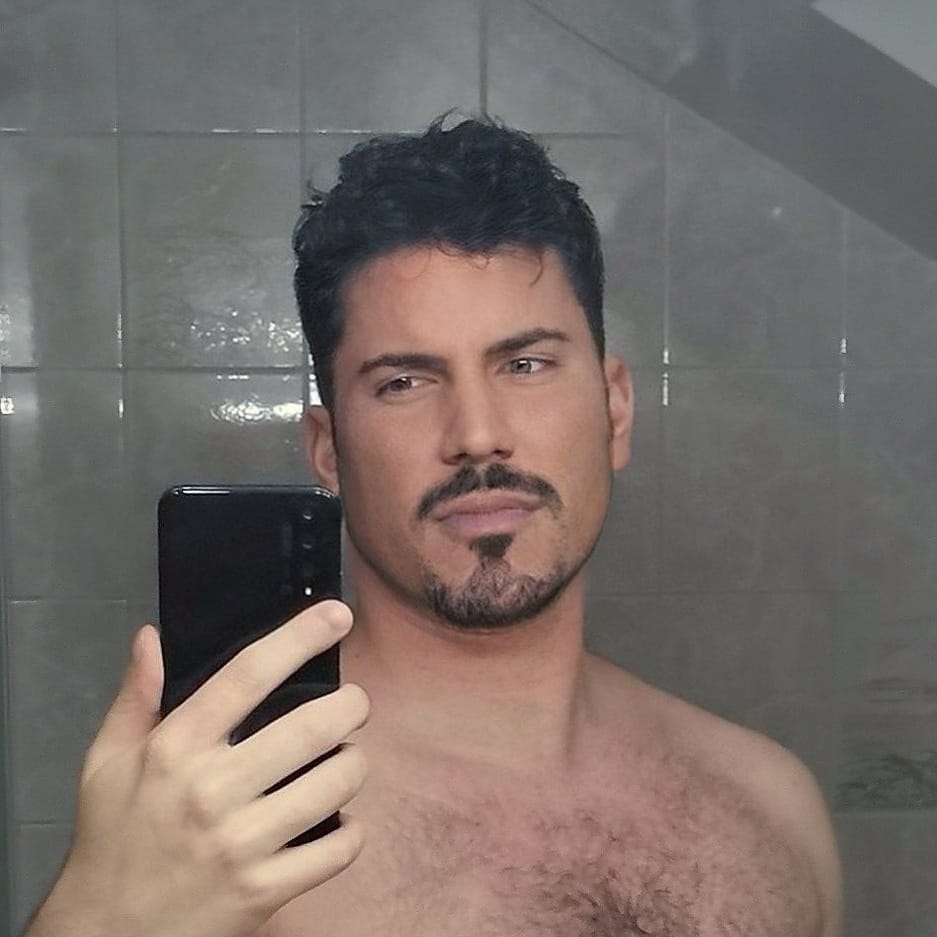 FaceApp 1615627617437