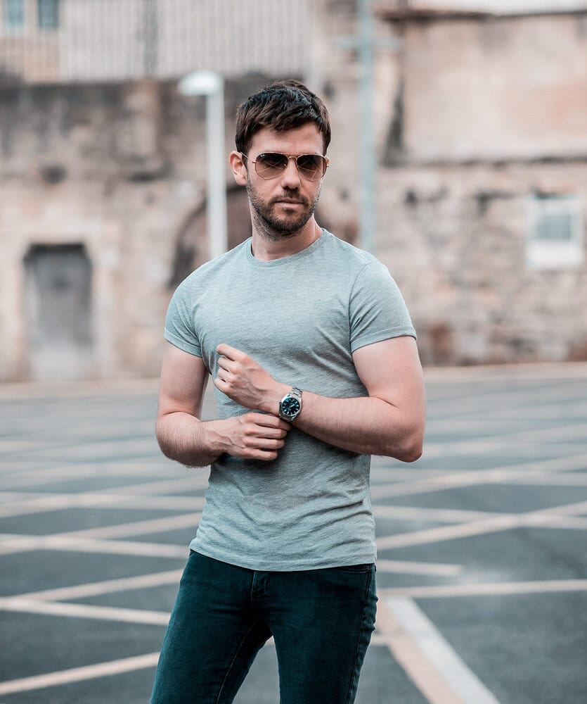Mens Fashion Blogger ASOS Grey T Shirt Aviators Teal Orange