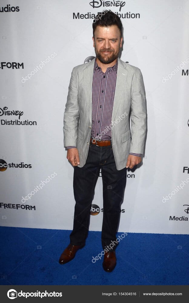 Kevin Weisman1