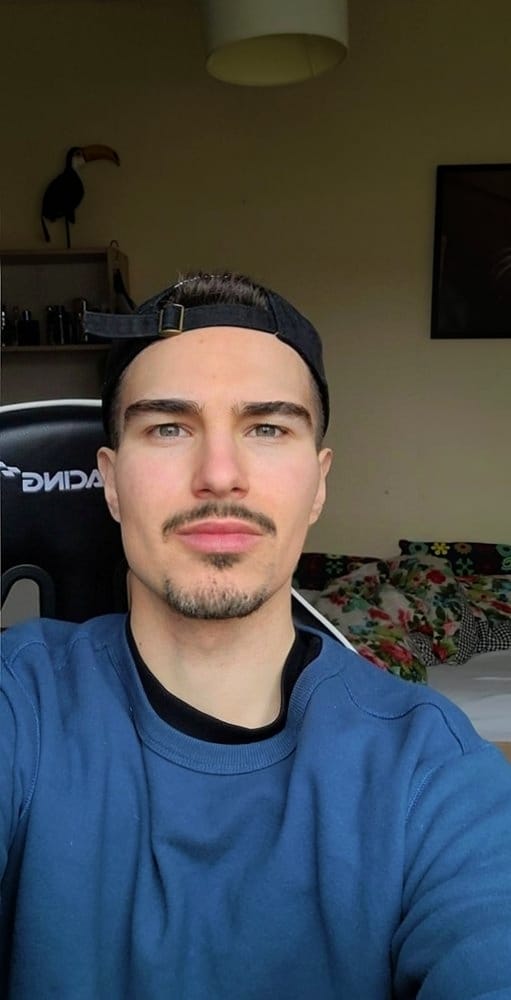 FaceApp 1616281111729