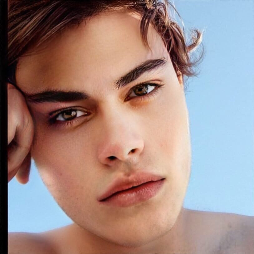 E7047283 28AB 42F6 8BF9 6F847E5C182B