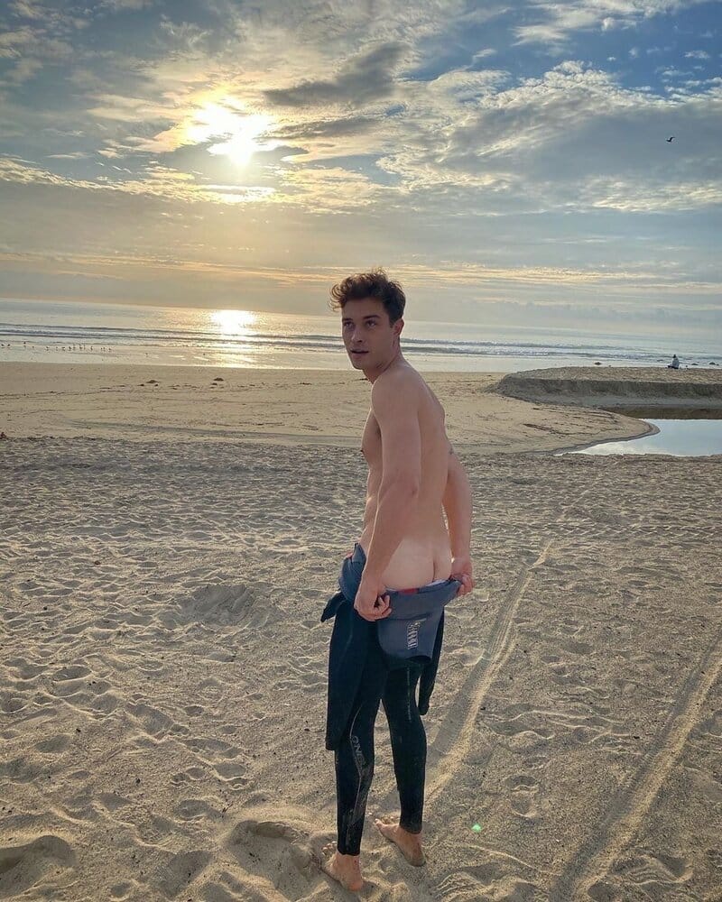 Francisco Lachowski2 Feet 4712260