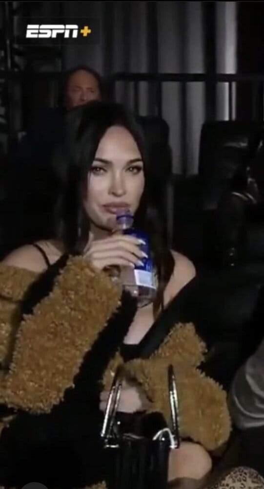 AB0517BD D545 4DA6 8A3A 6666BA9587E4