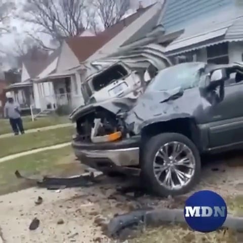 Image from https://instagram.fmel10-1.fna.fbcdn.net/v/t51.2885-15/e35/165668429_907570146701133_1623083675065938283_n.jpg?tp=1&_nc_ht=instagram.fmel10-1.fna.fbcdn.net&_nc_cat=109&_nc_ohc=hCi9SyFAIr4AX_CSMPe&ccb=7-4&oh=c4b43ef8a6a0ba57ff33830da53f8fae&oe=6063E793&_nc_sid=78c662