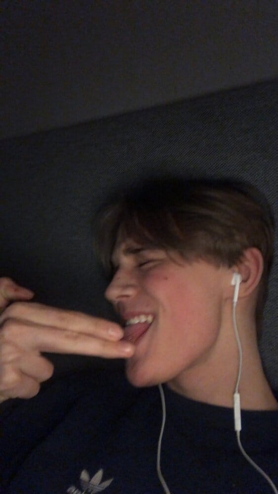 7C84520B 51B5 48D5 A2D2 6710C9EFCAA7