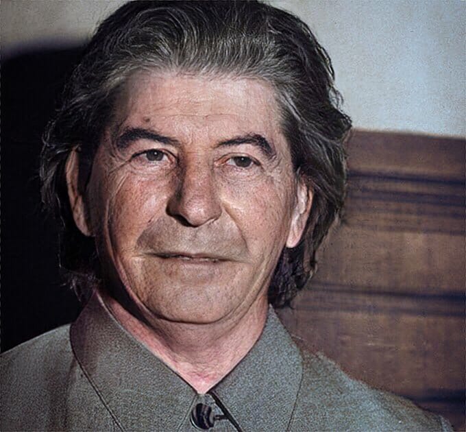 45419E11 A201 418D A601 EECA6F1371F7