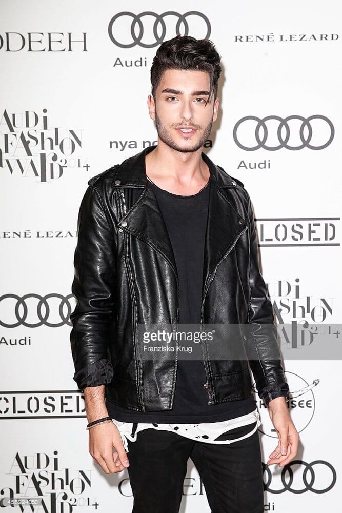 F4a0142f73570e18df9cb3a1530fe7a7