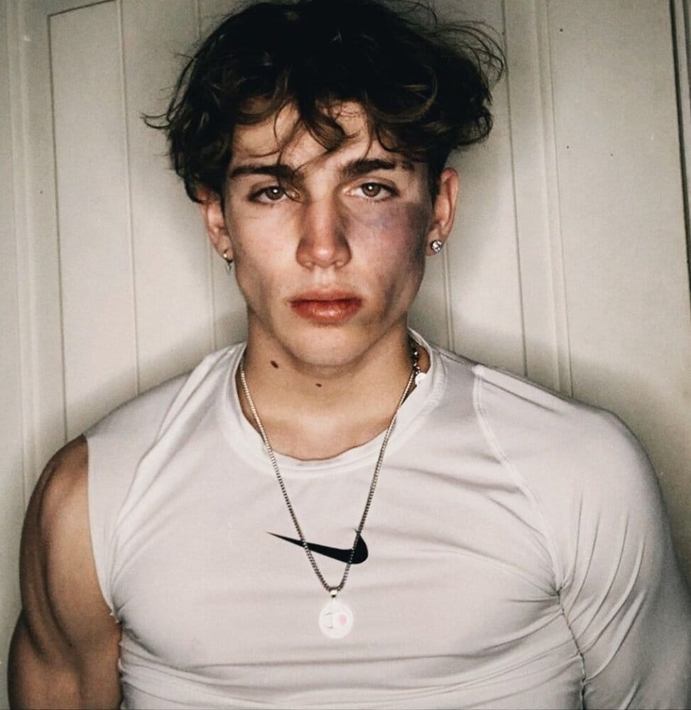 Vinnie Hacker Bio 996x1024