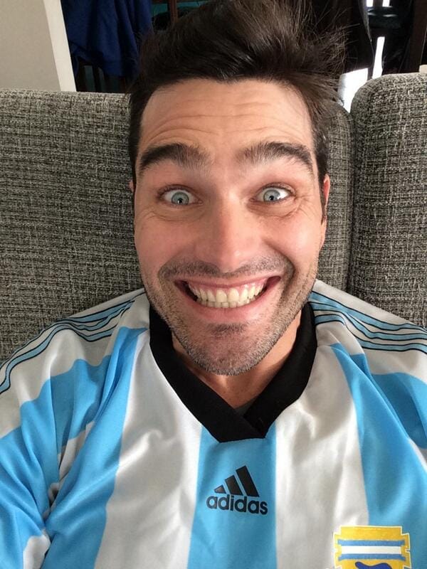 FEFF9E02 2387 44AC B6CD 558786F870E0