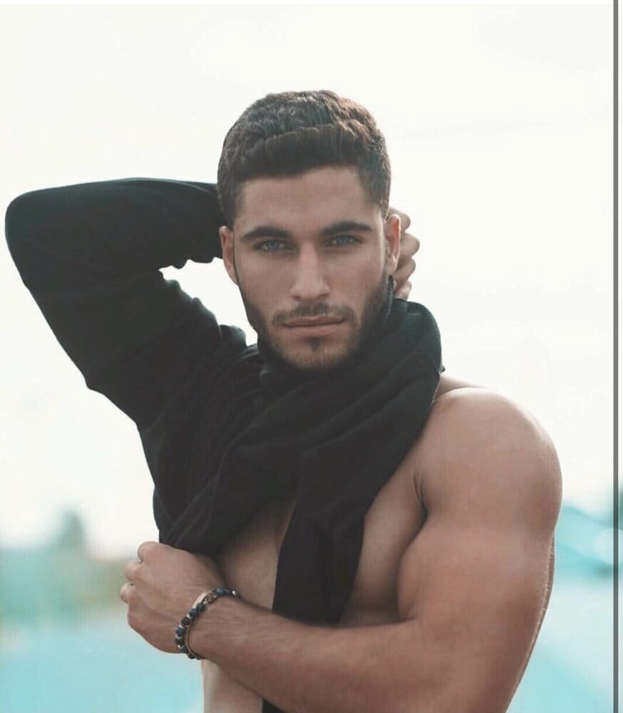 6BE8249A A7A8 400F 9D69 FE66366950A1