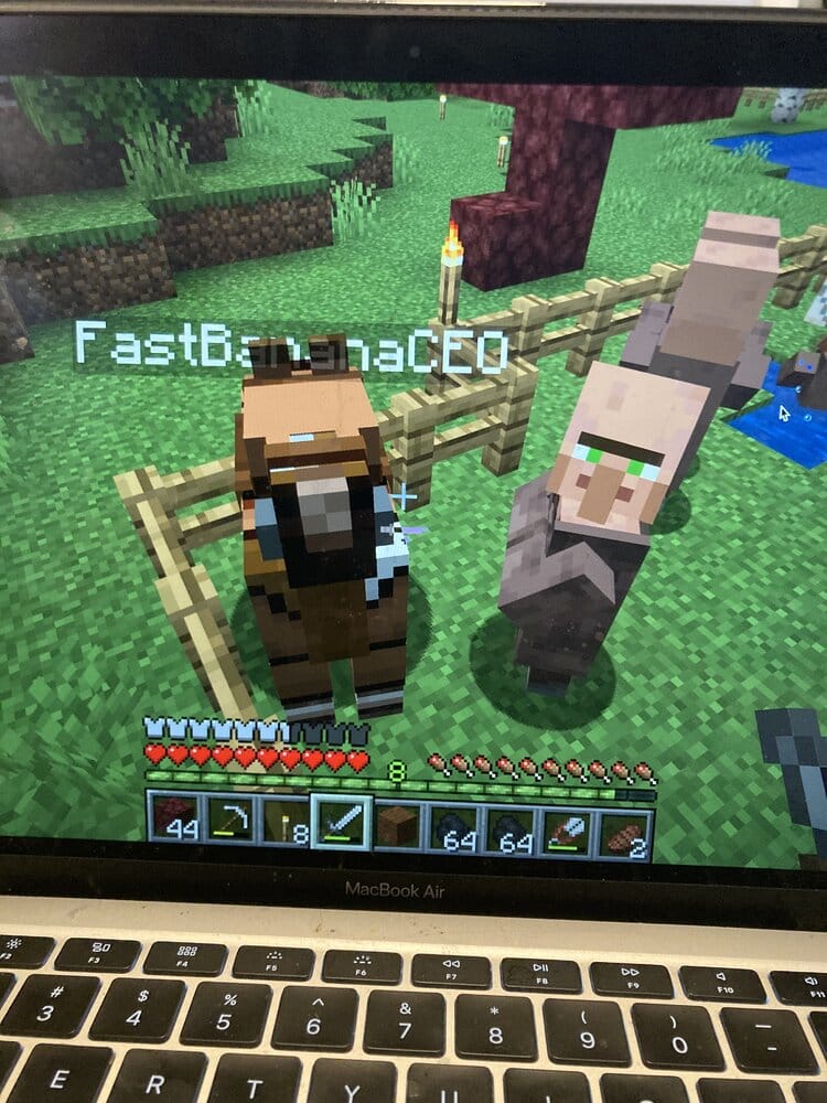 A34DC1C7 0210 4DE6 8CEF 8B5ED8CF3198