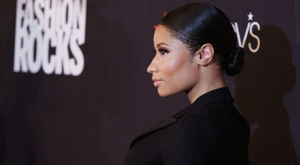 Nicki Minaj side Fashion Rocks red carpet 1