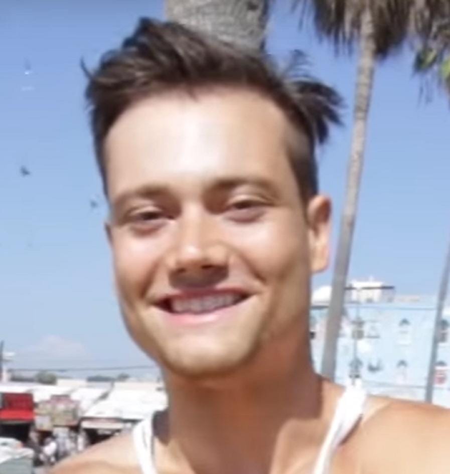 500C845E 655B 4424 8CB3 7C168480B30F