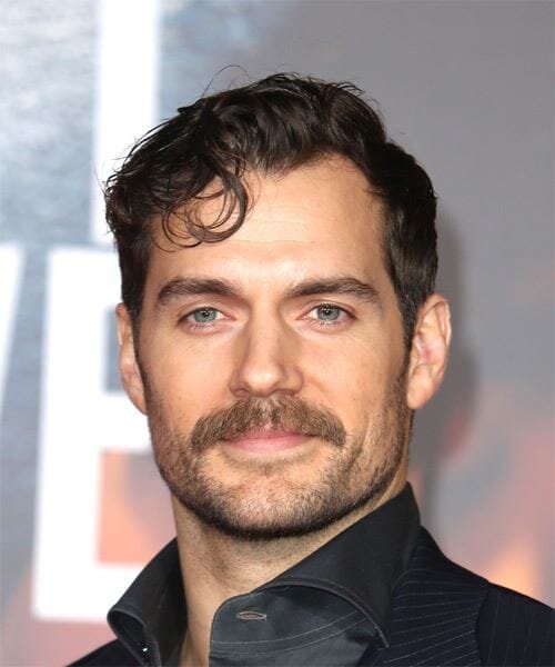 3-Henry-Cavill-Short-Wavy-Casual-Hairstyle.jpg