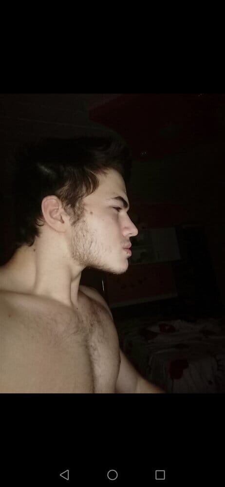Screenshot_20210417_000413_com.android.gallery3d.jpg