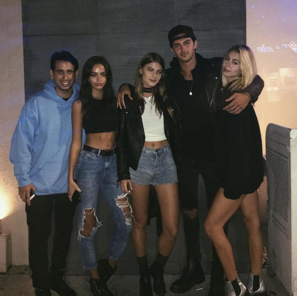 8F5358CC 6BB3 4D5D 99B1 A2E315E84D85