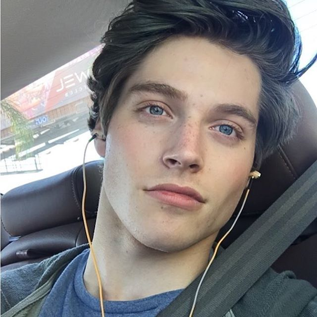 69A4ADFF 1770 4AB9 9F28 E7561D7B21F5