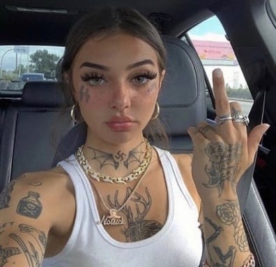 5658
