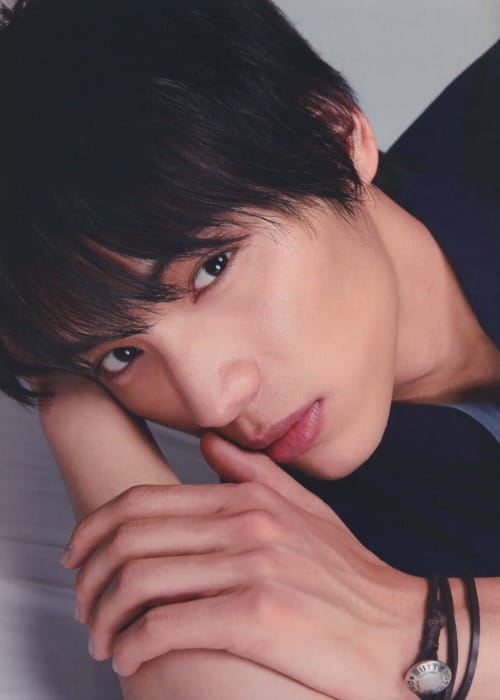 Tumblr naqi8bJhxG1shw3hco1 500