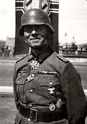 Bb4040a752d1047c3e8dc1d28b50f672  field marshal rommel