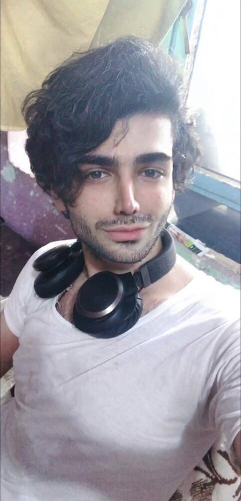 550D949D C8D0 4100 A50A E3DE976AAAEB